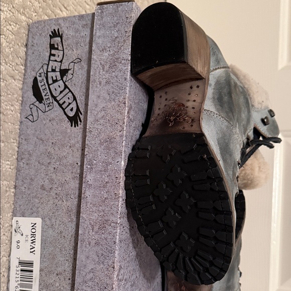 Freebird Norway Shearling Boots in Ice Gray - Picture 5 of 6
